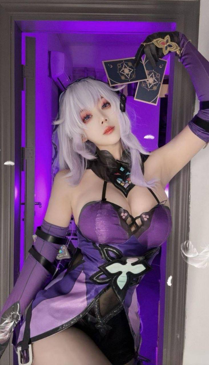 透明な色した少女のために泰国美女A级大胆裸体图片